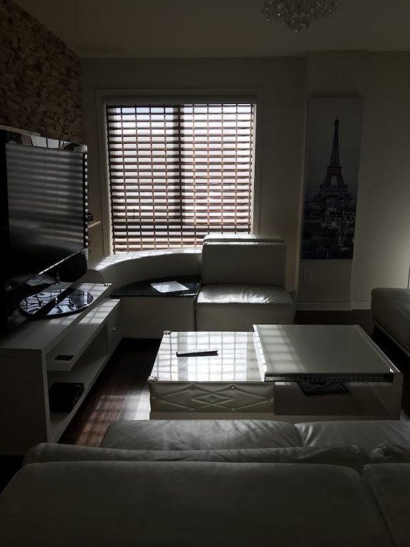 Фото Laval centre apartment