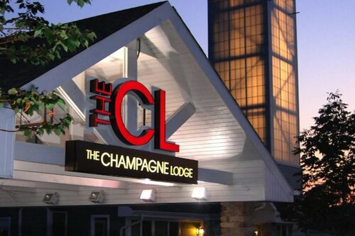 Гостиница The Champagne Lodge & Luxury Suites