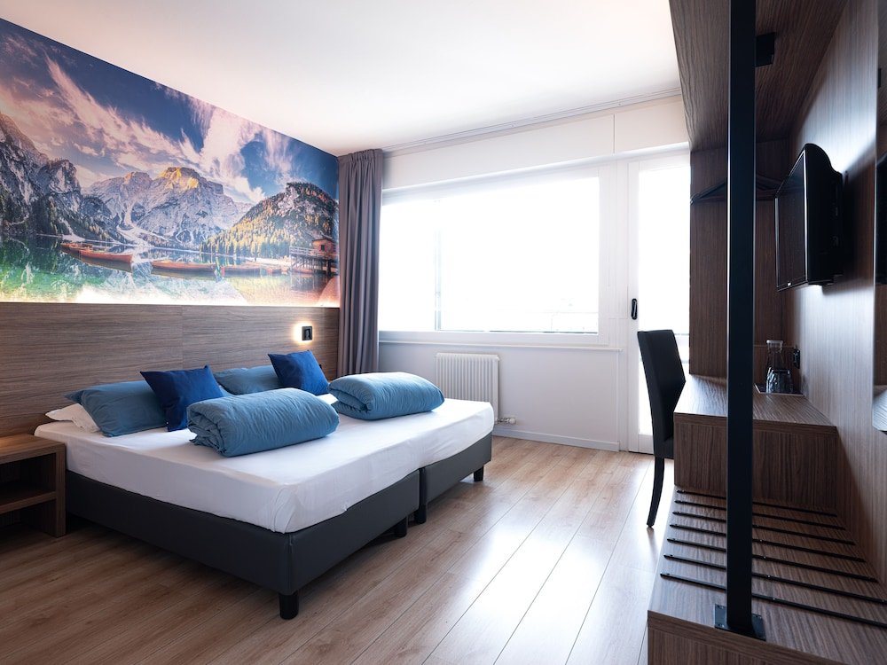 Фото Hi Hotel - Wellness & SPA