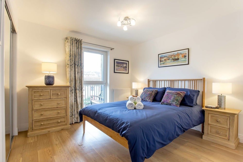 Фото Brand New City Centre 3bed: Free Parking & Lift!