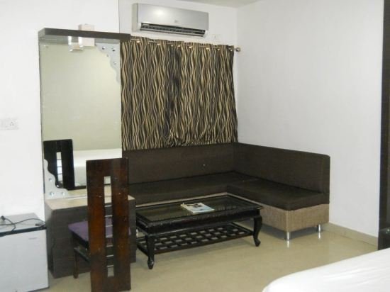 Фото Hotel Bundelkhand Pride