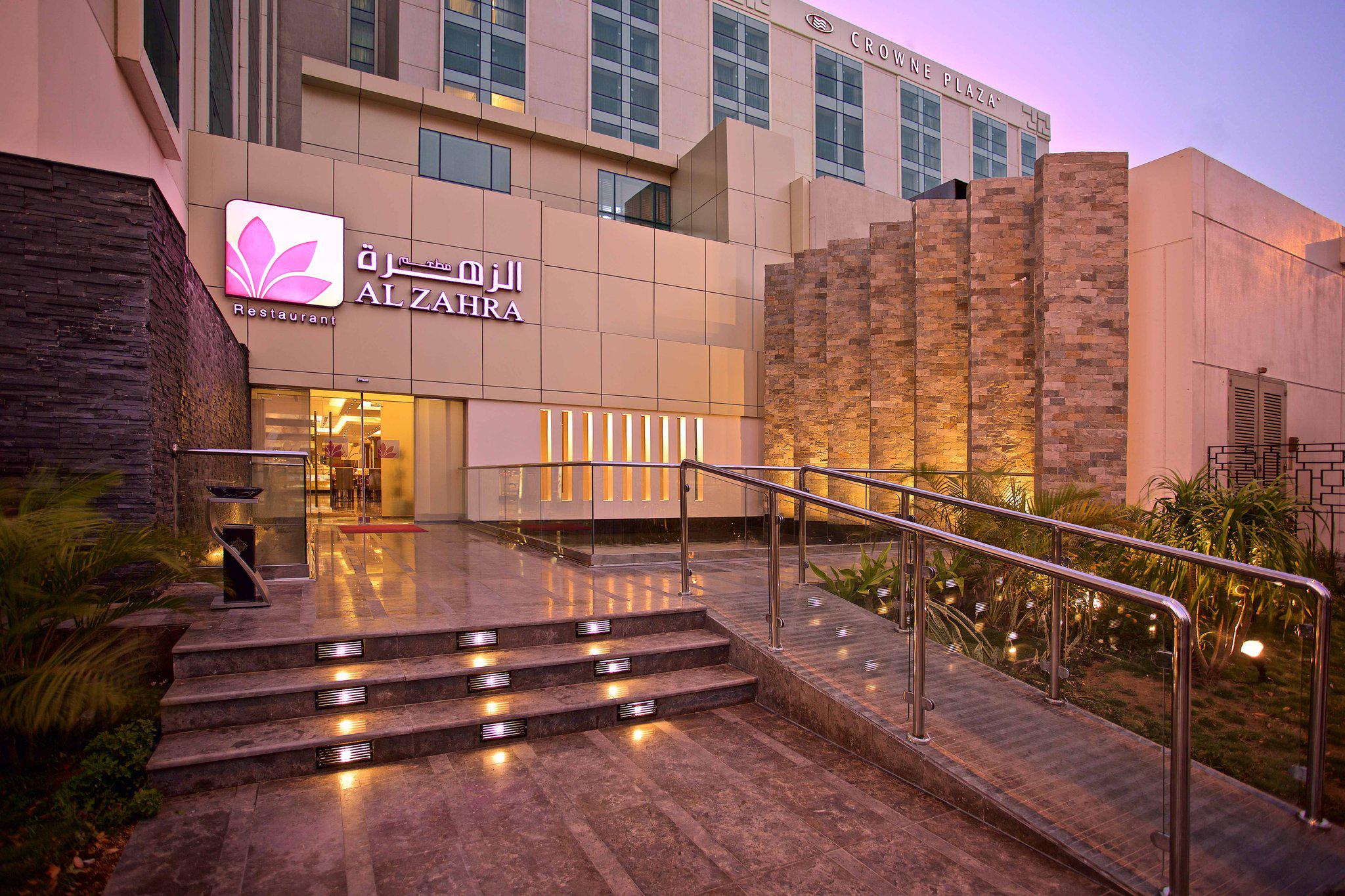 Фото Crowne Plaza Jeddah, an Ihg Hotel