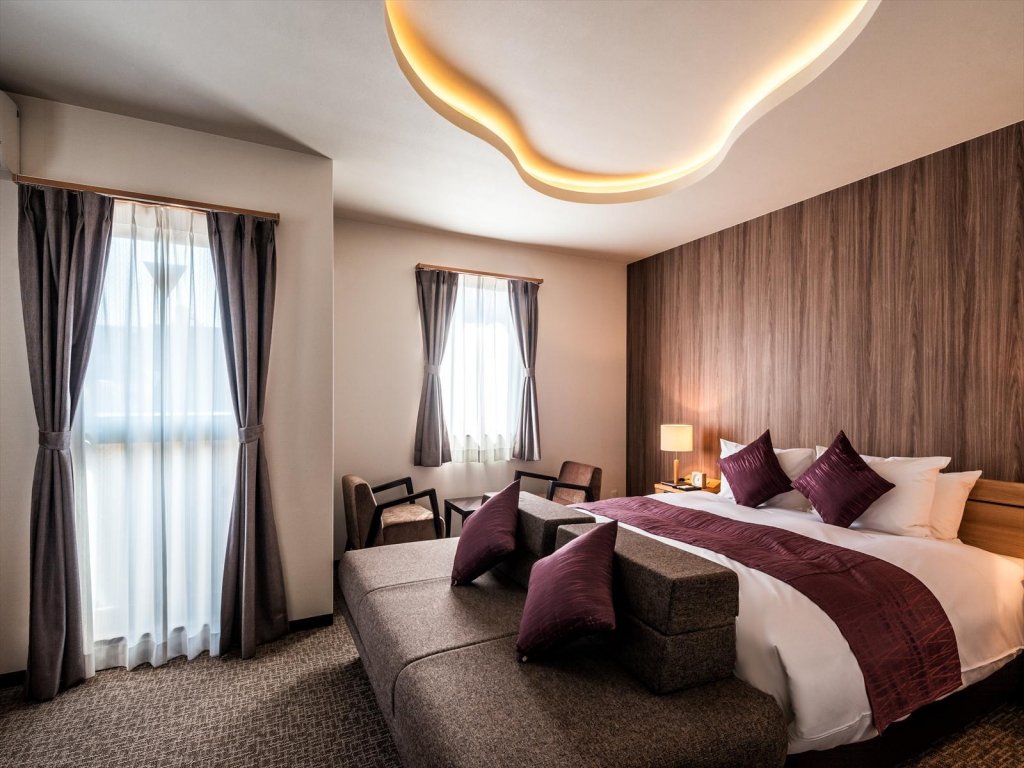 Фото Kyoto Karasuma Oike Hotel grandereverie