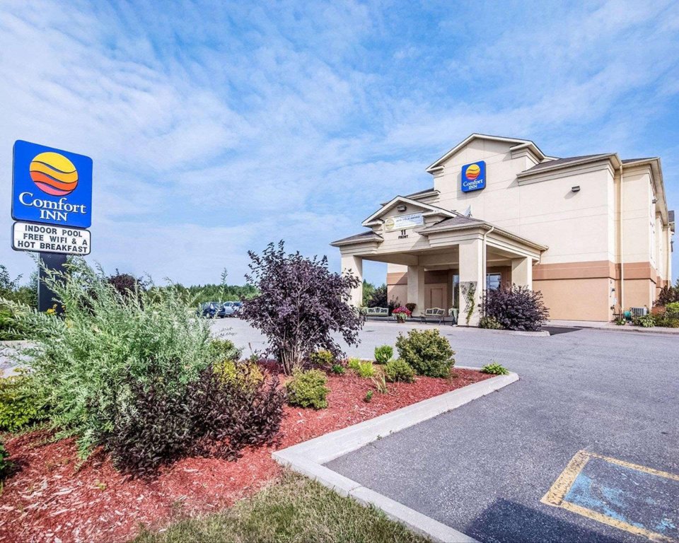 Фото Comfort Inn Sturgeon Falls