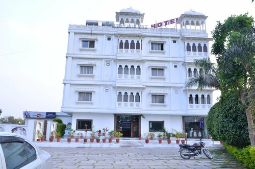 Гостиница Hotel J M D Palace в Удайпуре