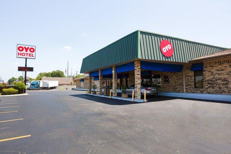 Фото Oyo Hotel Tyler Lindale