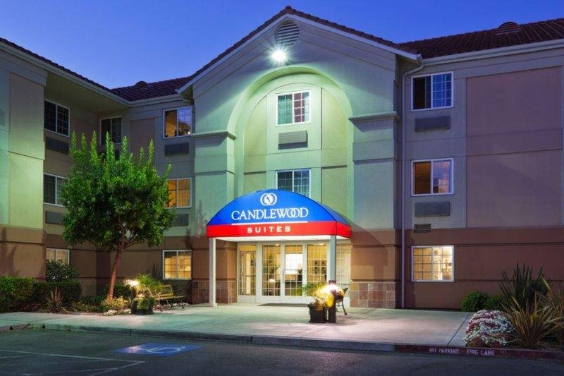 Фото Sonesta Simply Suites Silicon Valley