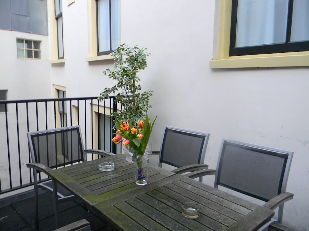 Фото Amsterdam Nieuwmarkt Center Apartments