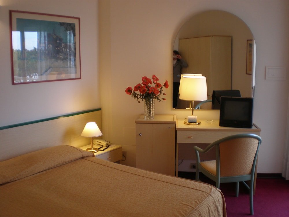 Фото Hotel Majestic