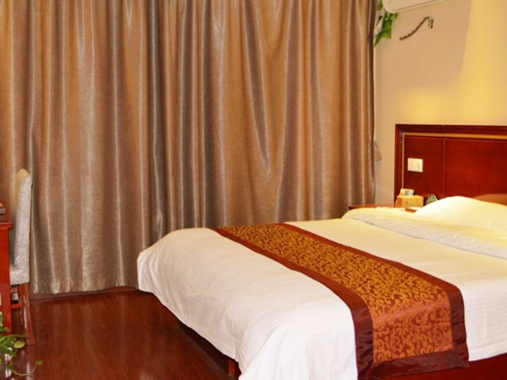 Фото GreenTree Inn ZhenJiang JieFang Road University Affiliated Hospital Ex