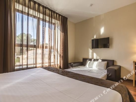 Фото Hotel Desitges