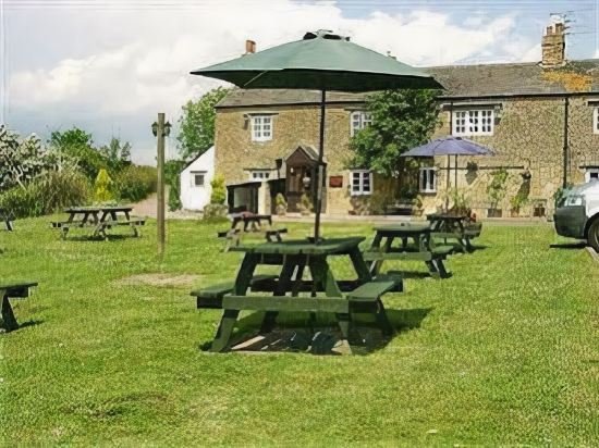 Фото The Highwayman Hotel
