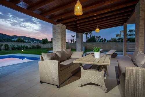 Гостиница Lindos Kalathos Luxury Apartments