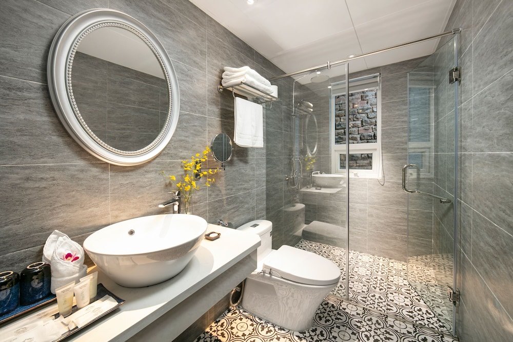 Фото Shining Riverside Hotel and SPA