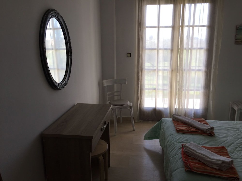 Фото Alexander Apartments