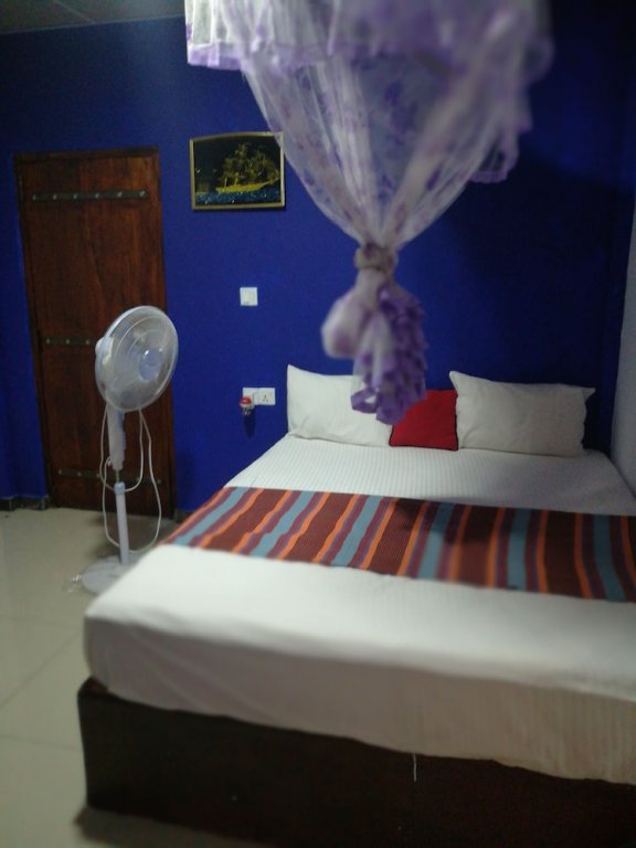 Фото Tiny Holiday Resort