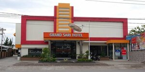 Гостиница Grand Sari Hotel в Паданге