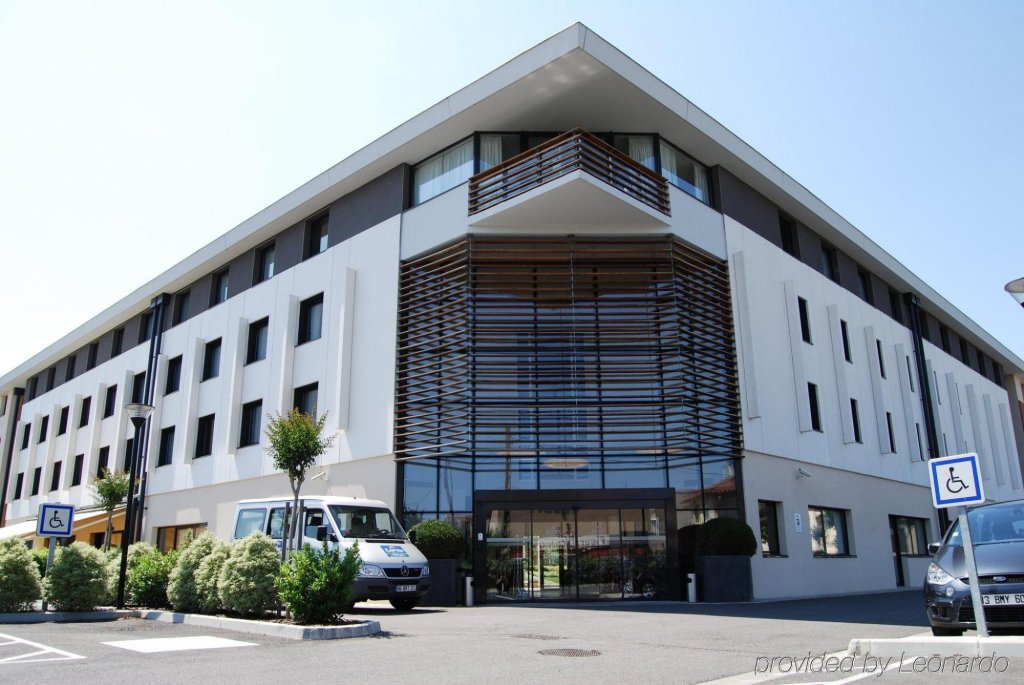 Фото Holiday Inn Express Toulouse Airport