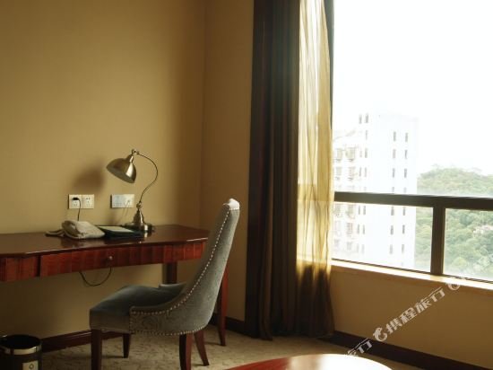 Фото Yuexiu Hotel Guangzhou, Curio Collection by Hilton