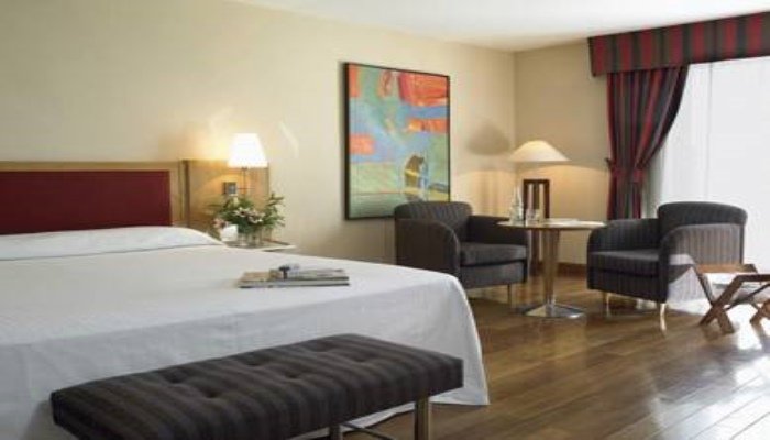 Фото Nh Valladolid Bálago