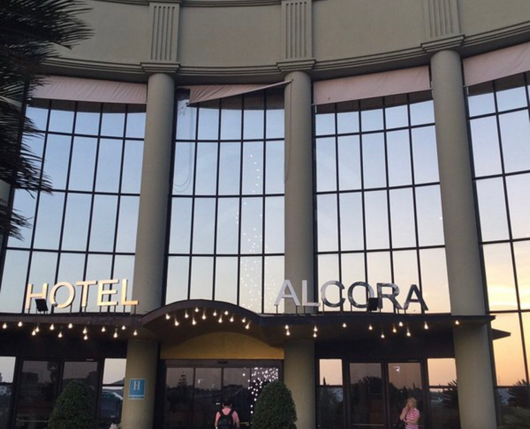 Фото Hotel Ilunion Alcora Sevilla