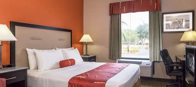 Фото Days Inn & Suites by Wyndham Lakeland