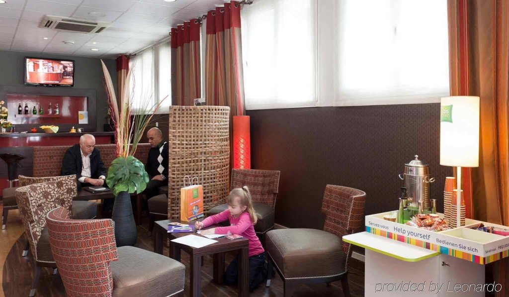 Фото ibis Styles Marseille Centre Prado Place Castellane