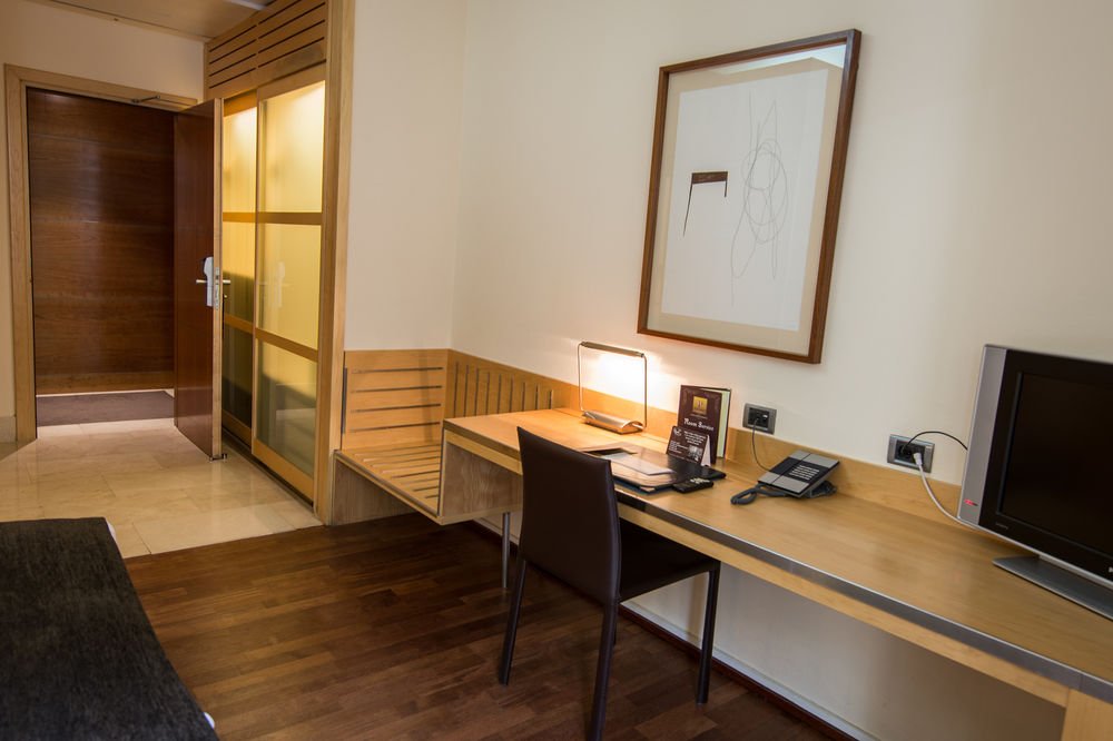 Фото The First One Madrid Preciados