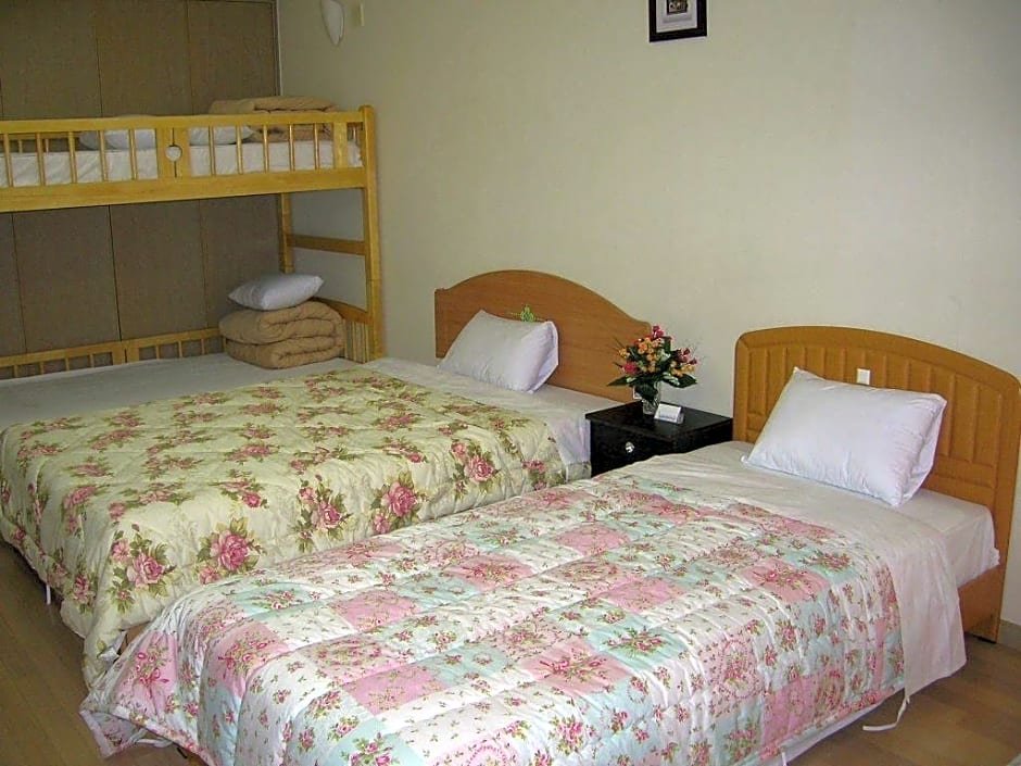 Фото New Airport Guesthouse