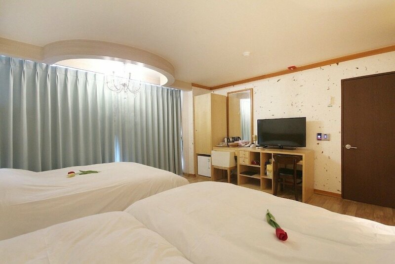 Гостиница Benikea Jeonju Hansung Tourist Hotel в Чонджу