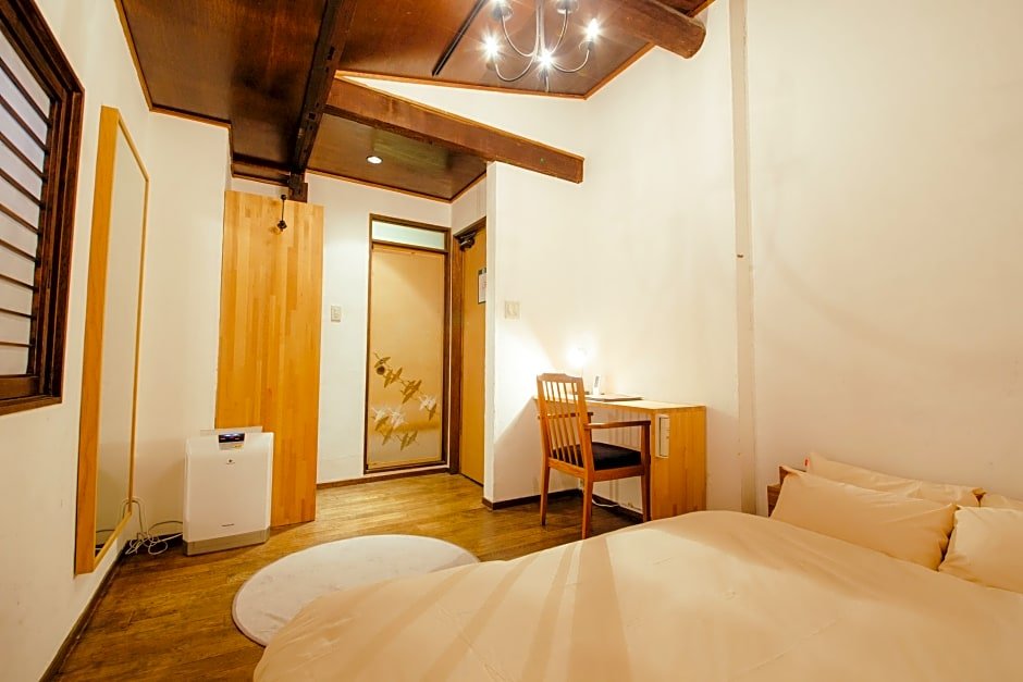 Фото Cinq Petite Chambre