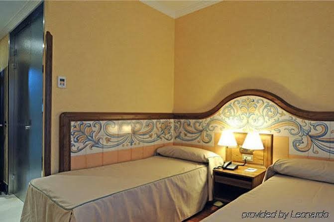 Фото Hotel Julia Madrid