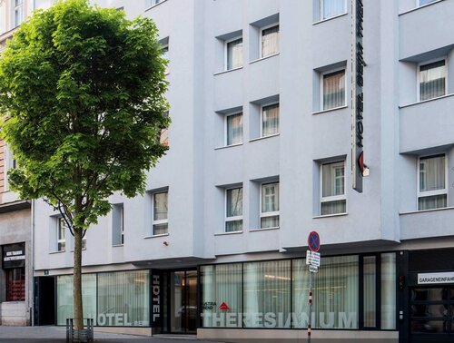 Гостиница Four Points Flex by Sheraton Vienna Hauptbahnhof в Вене
