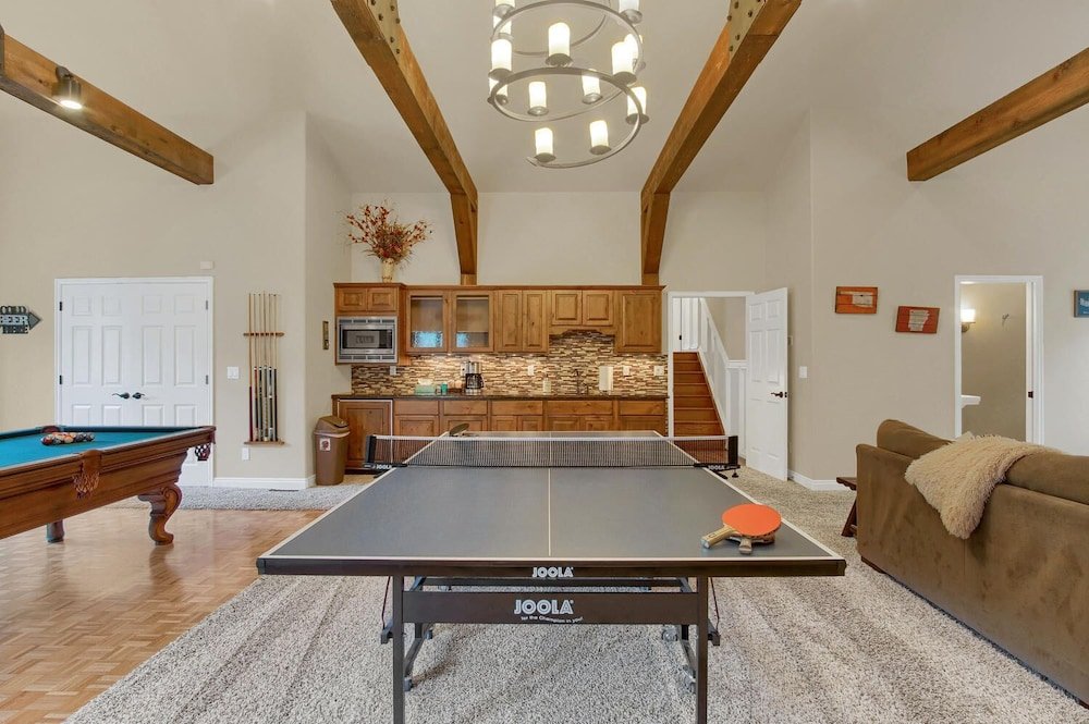 Фото 5br Poe Manor Entertain, hot Tub+has Everything!