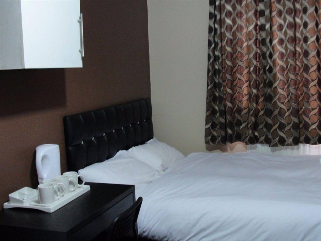 Фото Pacific Inn London Heathrow