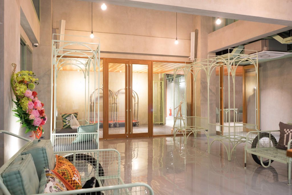 Фото Samsen Street Hotel