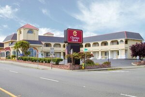 Гостиница Clarion Hotel by Humboldt Bay