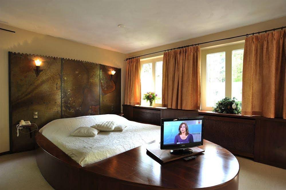 Фото Hotel Mastbosch Breda