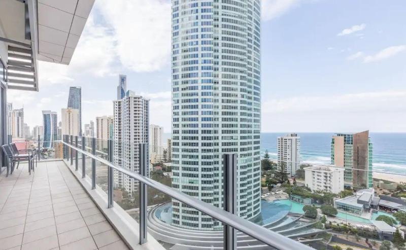 Фото Wyndham Hotel Surfers Paradise