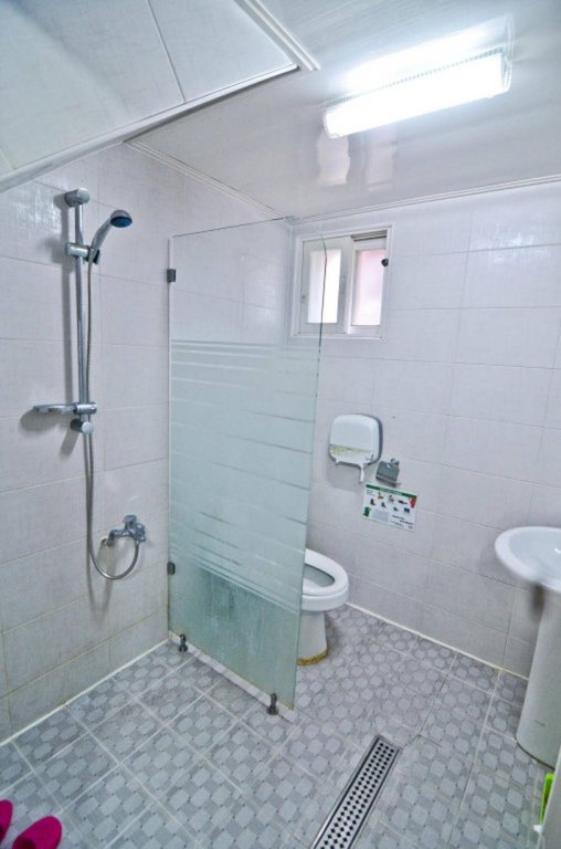 Фото Kimchee Hongdae Guesthouse - Hostel