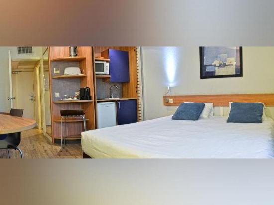 Фото Art Hotel Paris Est