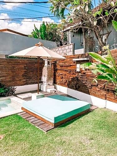 Фото The Apartments Canggu