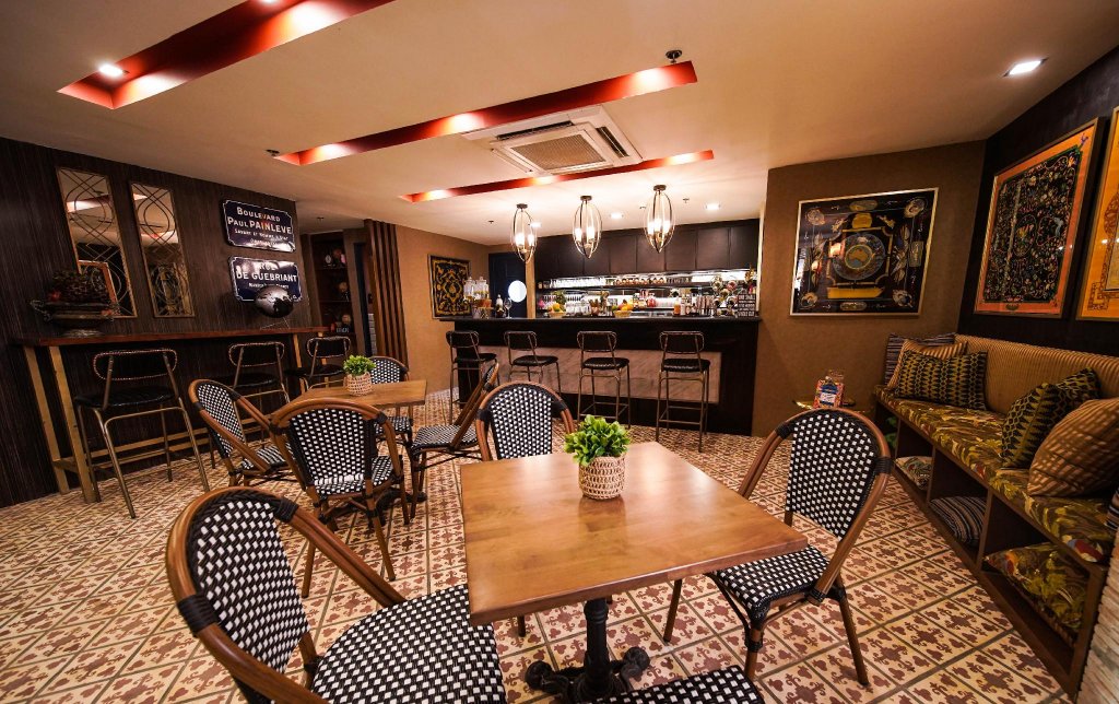 Фото RedDoorz Plus @ Poblacion Makati