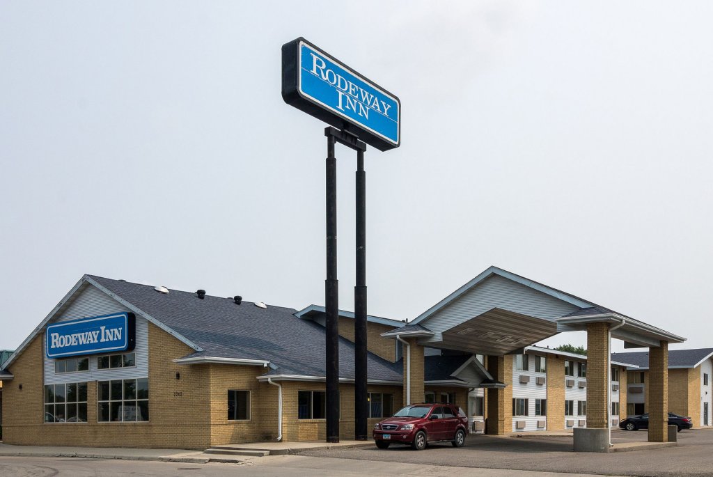 Фото Rodeway Inn Fargo