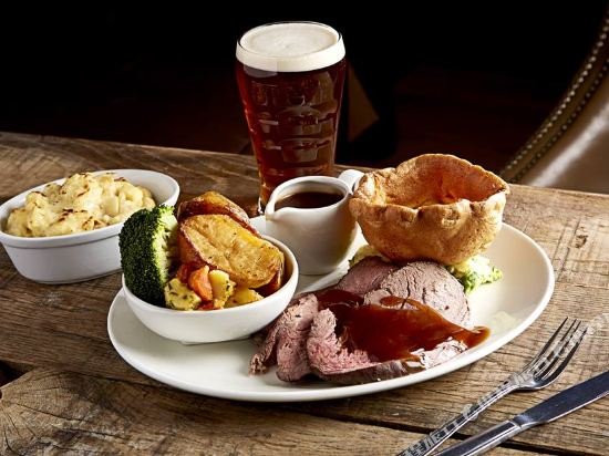 Фото The Golden Pheasant