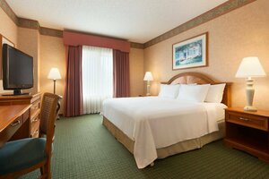 Embassy Suites Charleston (United States Route 60), hotel