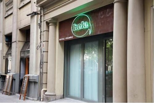 Хостел Hola Hostal Eixample в Барселоне