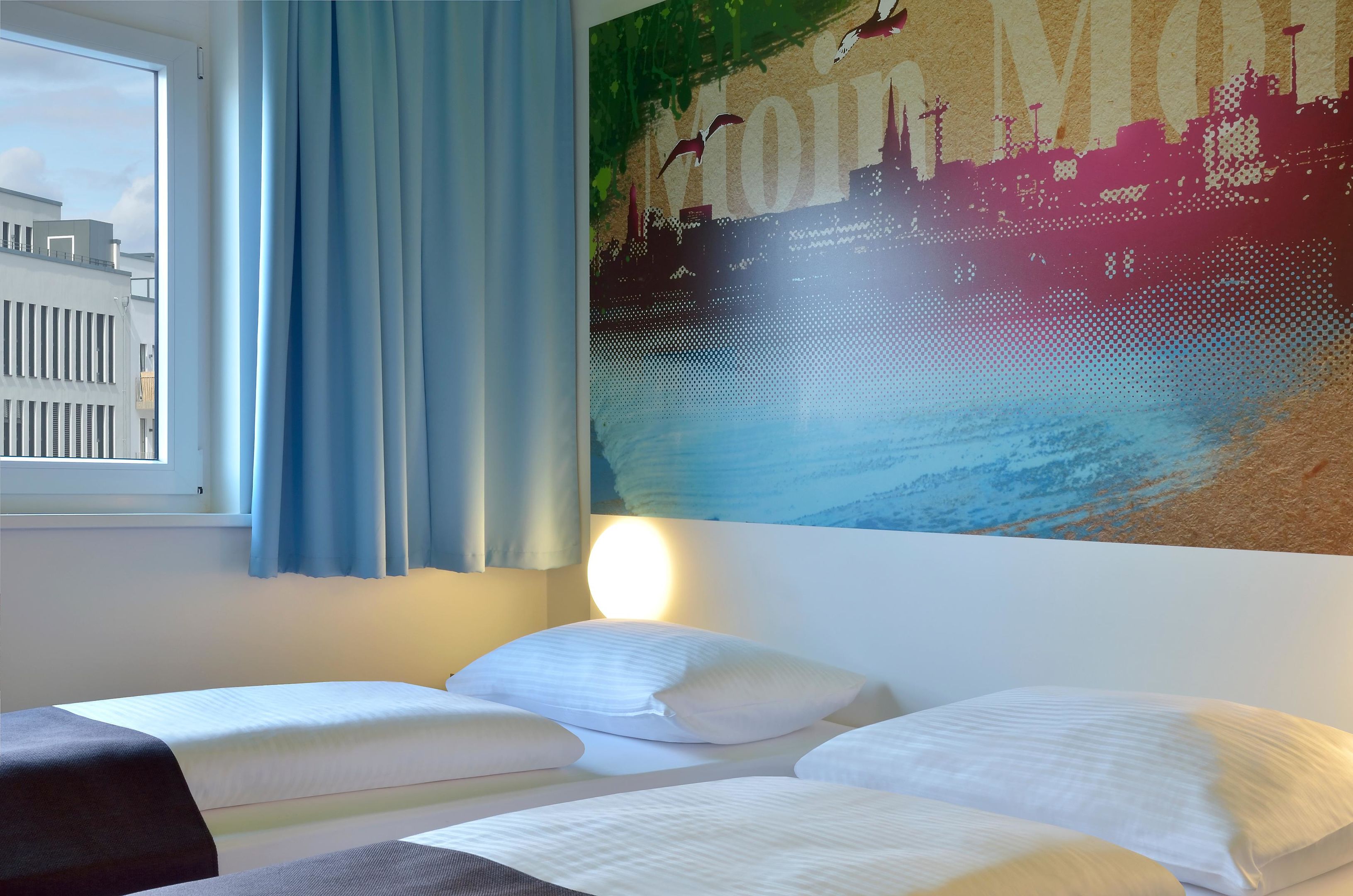 Фото B&b Hotel Hamburg-Wandsbek