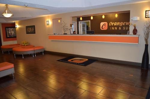 Фото Orangewood Inn & Suites Midtown