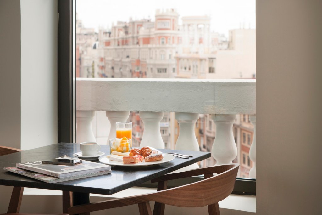 Фото Dear Hotel Madrid